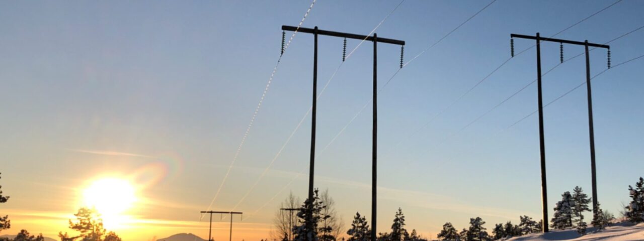 Linje i solnedgang 03 2025 12 19 072111 giks